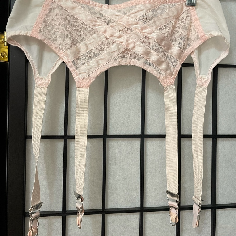 Baby Pink Pinup Vintage Garter